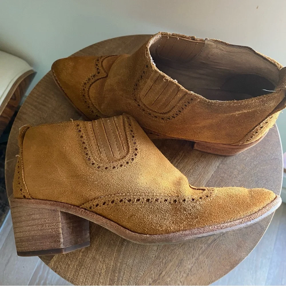 Madewell The Grayson Brogue suede Chelsea Boots tan brown size 7 - Picture 12 of 12